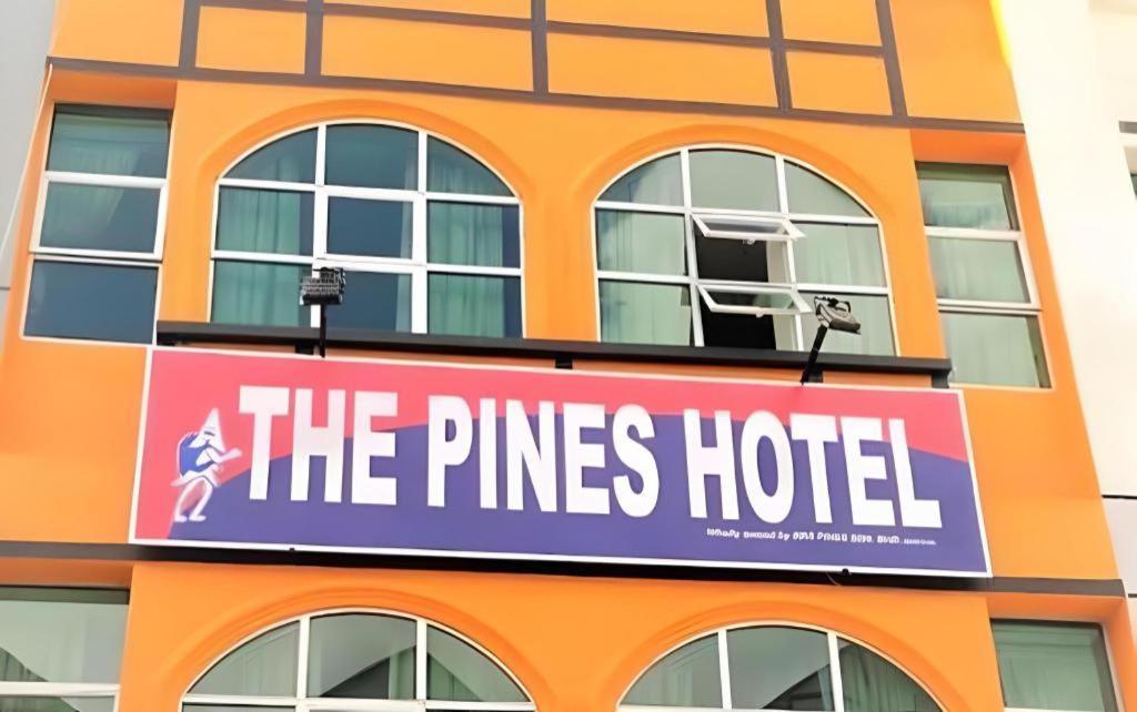 The Pines Hotel Kampung Kuala Terla Esterno foto