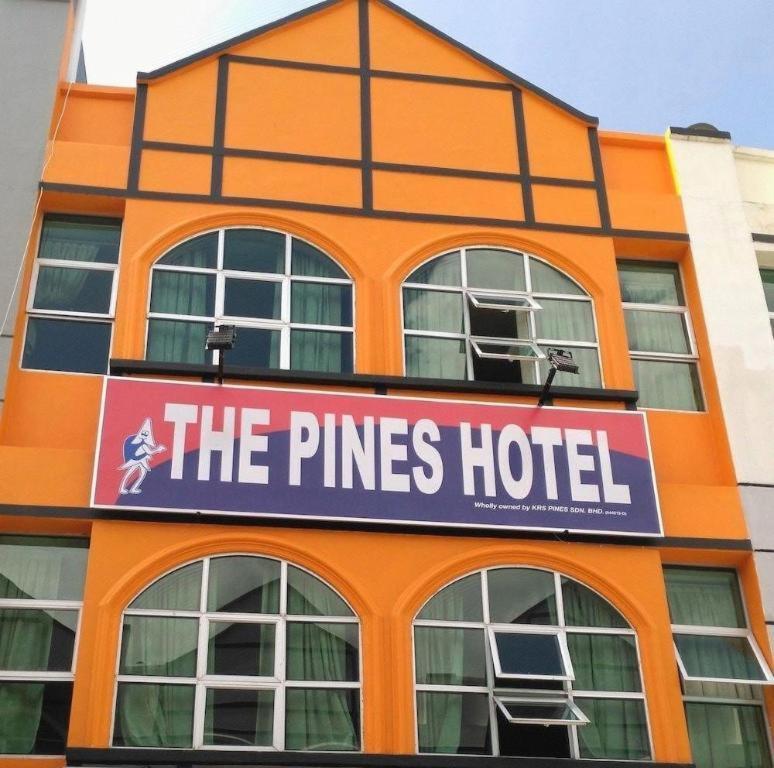 The Pines Hotel Kampung Kuala Terla Esterno foto